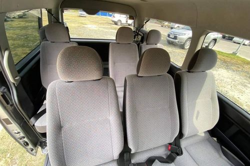 Used 2016 Toyota Hiace 3.0 GL Grandia MT