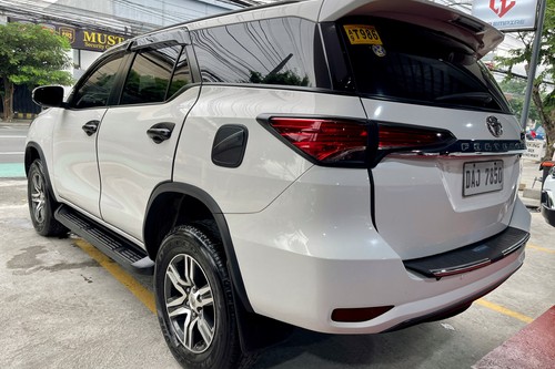 Old 2019 Toyota Fortuner 2.4 G Diesel 4x2 MT