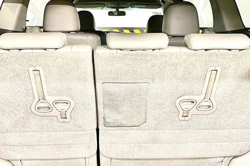 Used 2010 Toyota Previa 2.4L V AT