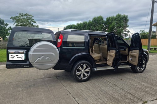Old 2012 Ford Everest LIMITED 2.5 4x2 AT