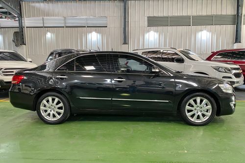 Old 2006 Toyota Camry 3.5 Q