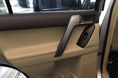 Used 2014 Toyota Land Cruiser Prado 4.0L Gas AT