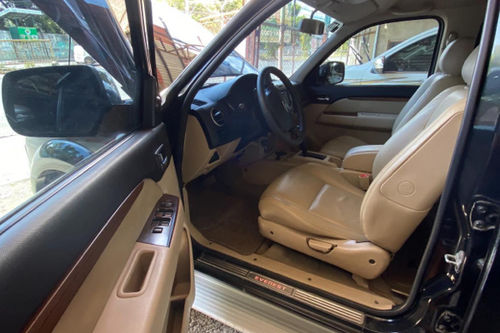 Old 2013 Ford Everest LIMITED 2.5 4x2 AT