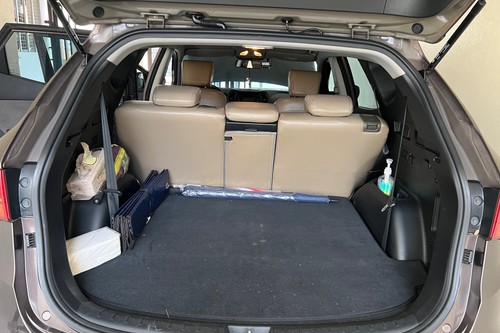 Second hand 2014 Hyundai Santa Fe 2.2L GLS AT 