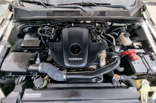 Used 2021 Nissan NP300 Navara 2.5L 4x2 EL 7AT Calibre