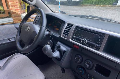 2nd Hand 2016 Toyota Hiace 3.0 GL Grandia MT