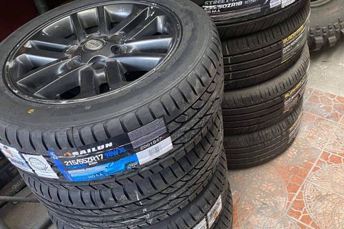 Second hand 2016 Toyota Hiace 3.0 GL Grandia MT 