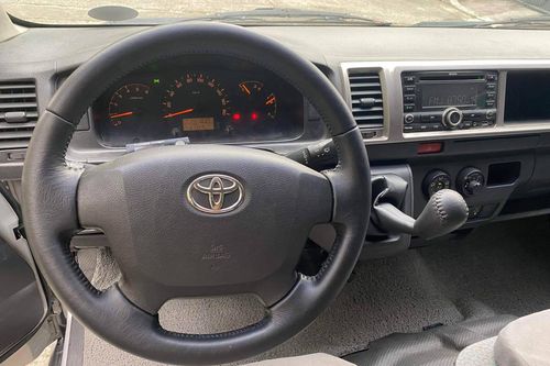 Used 2016 Toyota Hiace 3.0 GL Grandia MT