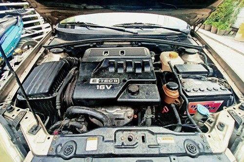 Old 2005 Chevrolet Cruze LS AT