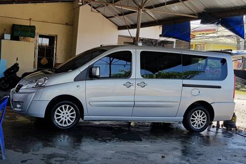 2nd Hand 2016 Peugeot Traveller 2.0L (8-Seater)