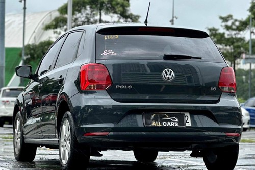 Old 2016 Volkswagen Polo Hatchback 1.6 MPI AT Comfortline