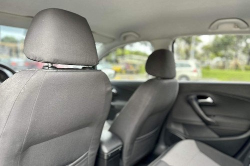 Second hand 2016 Volkswagen Polo Hatchback 1.6 MPI AT Comfortline 