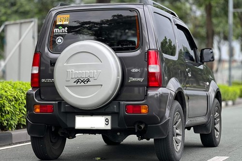 Second hand 2015 Suzuki Jimny JLX 1.3 -M/T 