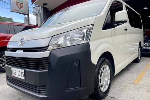 Second hand 2020 Toyota Hiace Commuter Deluxe 