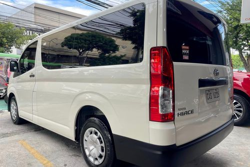 Old 2020 Toyota Hiace Commuter Deluxe