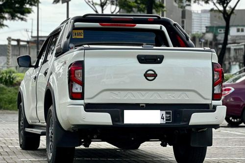 Old 2023 Nissan NP300 Navara 2.5 Calibre-X AT 4x2