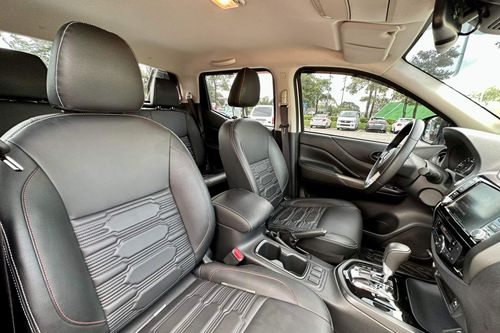 Used 2023 Nissan NP300 Navara 2.5 Calibre-X AT 4x2