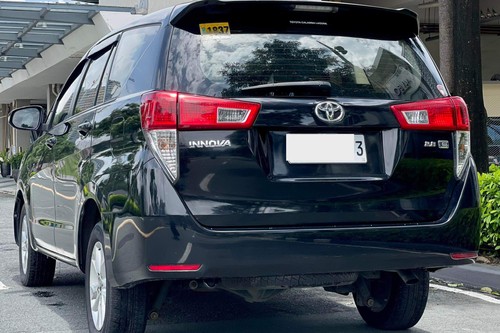 Second hand 2017 Toyota Innova 2.0L E AT 