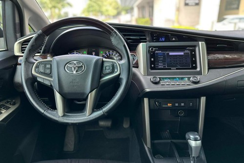 Used 2018 Toyota Innova 2.8L V AT