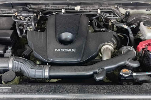 Second hand 2021 Nissan NP300 Navara 2.5L 4x2 EL 7AT Calibre 