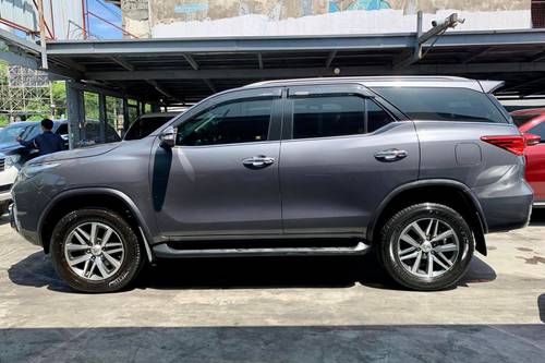 2nd Hand 2017 Toyota Fortuner 2.4 V AT