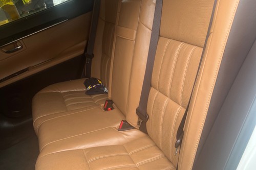 Used 2017 Lexus ES 300h Executive