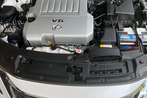 Used 2017 Lexus ES 300h Executive