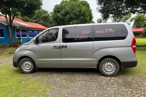 Old 2016 Hyundai Grand Starex 2.5 GL 5M/T (Dsl)