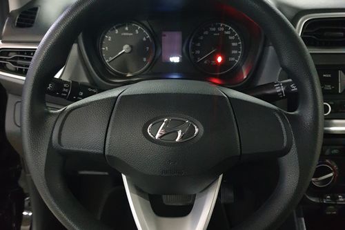 Used 2020 Hyundai Reina GL 4AT