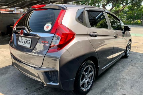 Second hand 2015 Honda Jazz 1.5 VX CVT 