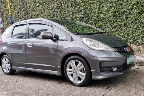 Old 2013 Honda Jazz 1.5 V CVT