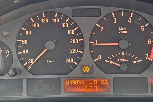 Second hand 2002 BMW 3 Series Sedan 316i 