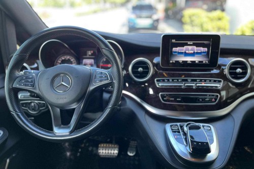 Used 2017 Mercedes-Benz V-Class V 220d Avantgarde Long 7 Seater