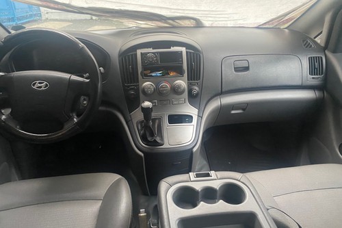2nd Hand 2010 Hyundai Grand Starex 2.5 GL 5M/T (Dsl)