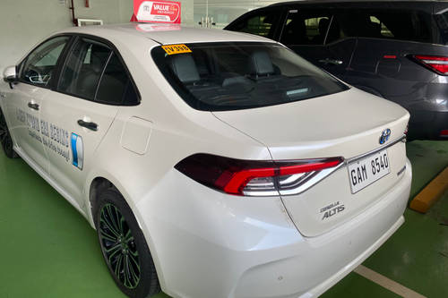 Used 2020 Toyota Corolla Altis 1.8 V Hybrid CVT