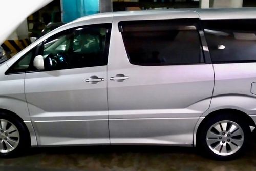 Old 2003 Toyota Alphard 2.4 AT