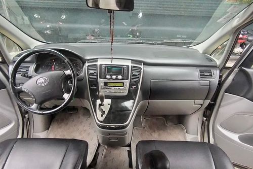 Second hand 2003 Toyota Alphard 2.4 AT 