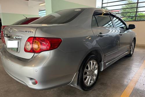 Second hand 2009 Toyota Corolla Altis 16 L V AT 