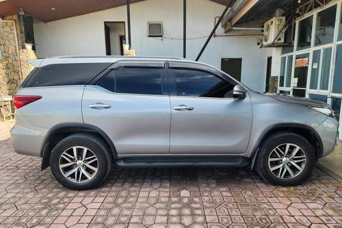 Old 2016 Toyota Fortuner 2.8 V Diesel 4x4 AT