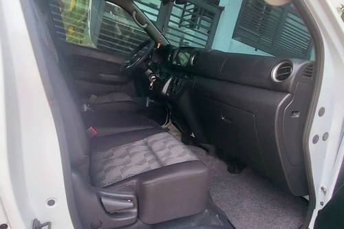 Second hand 2023 Nissan NV350 Urvan Premium MT 