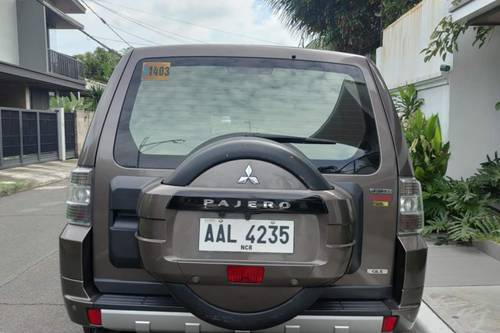 Second hand 2014 Mitsubishi Pajero GLS 3.8 V6 Gas 4WD AT 