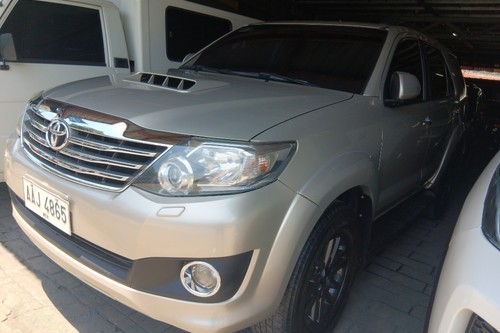 Second hand 2014 Toyota Fortuner Dsl AT 4x2 2.5 V 