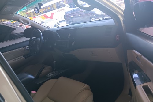 Second hand 2014 Toyota Fortuner Dsl AT 4x2 2.5 V 