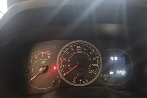 Old 2020 Toyota Hiace GL Grandia M/T