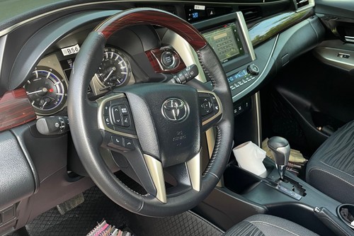 Second hand 2021 Toyota Innova 2.8L V AT 