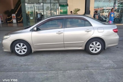 Old 2012 Toyota Corolla Altis 1.6 G AT