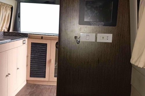 Second hand 2018 Hyundai H350 2.5 A2 Minibus DLX 