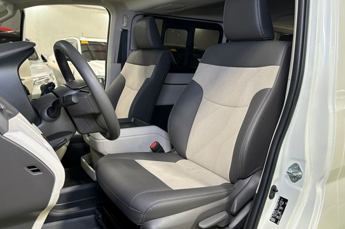Used 2025 Toyota Hiace GL Grandia A/T