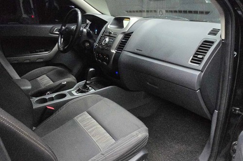 2nd Hand 2015 Ford Ranger 2.0L Turbo XLT 4x2 AT