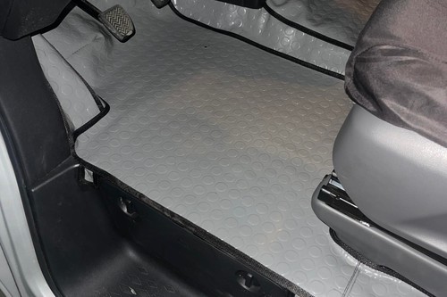 2nd Hand 2023 Toyota Hiace Commuter Deluxe